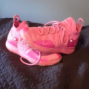 Kevin Durant "Pearls" pink
